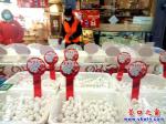 營(yíng)口：超市的元宵已圓，高低價(jià)差近三倍